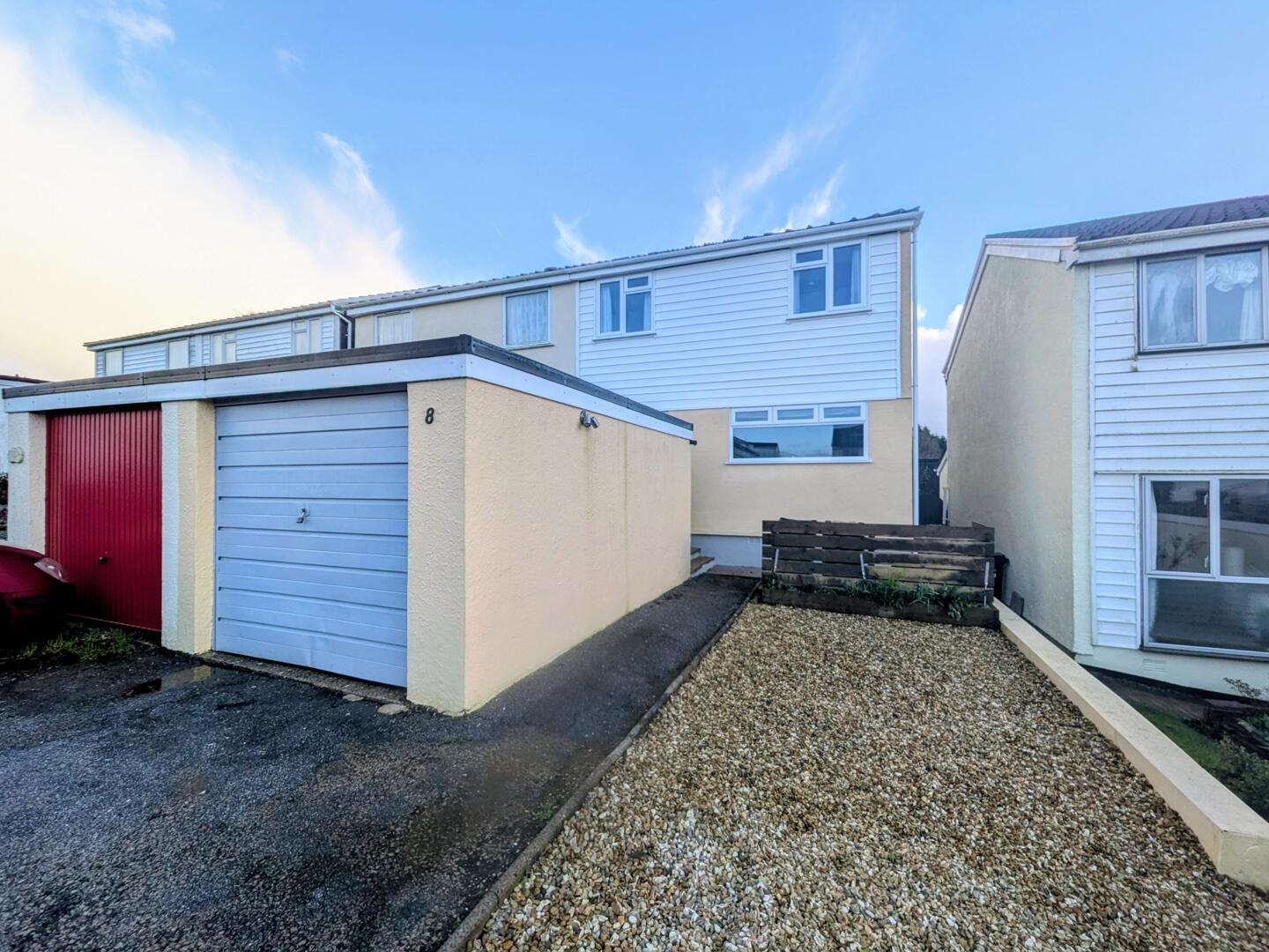 3 bed property in Northey Close, Shortlanesend